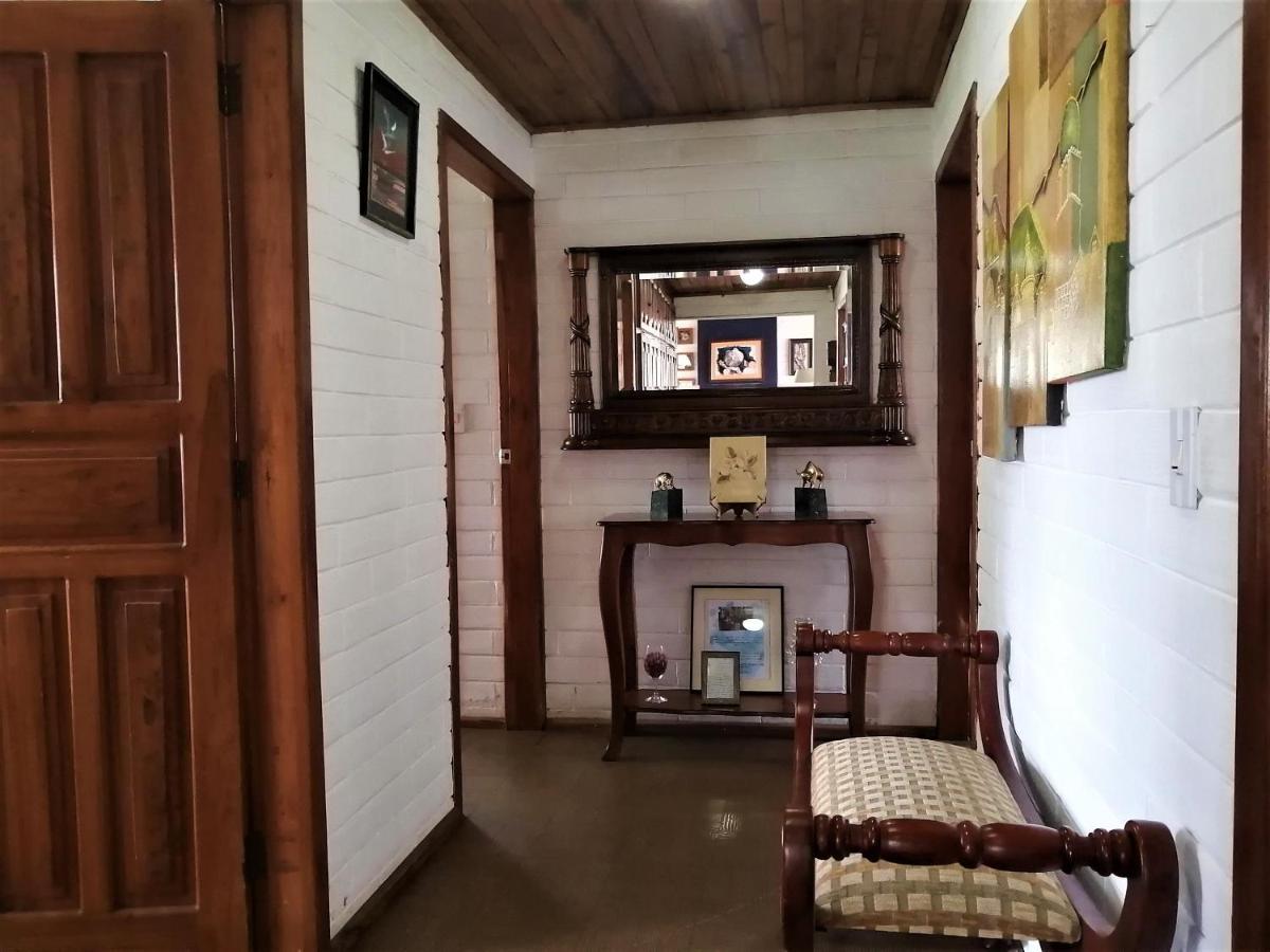 Chester'S B&B Tababela Luaran gambar